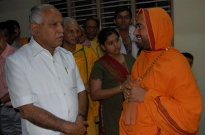 Karnataka CM BSY with Swamiji